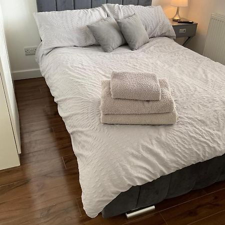Self Contained Guest Flat Apartment Wick  Bagian luar foto