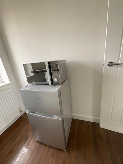 Self Contained Guest Flat Apartment Wick  Bagian luar foto