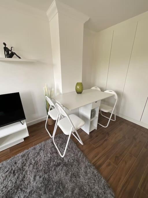 Self Contained Guest Flat Apartment Wick  Bagian luar foto