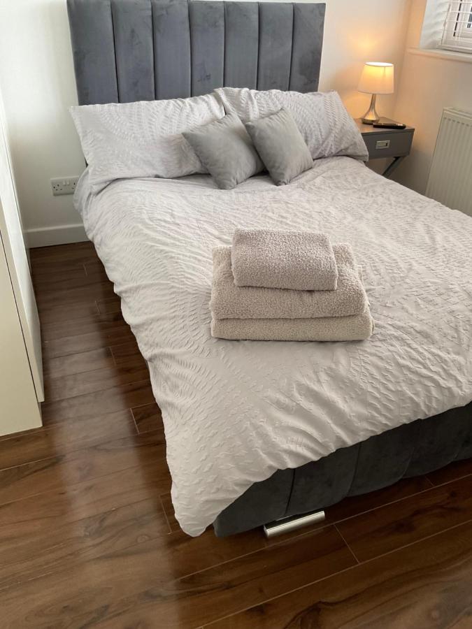 Self Contained Guest Flat Apartment Wick  Bagian luar foto